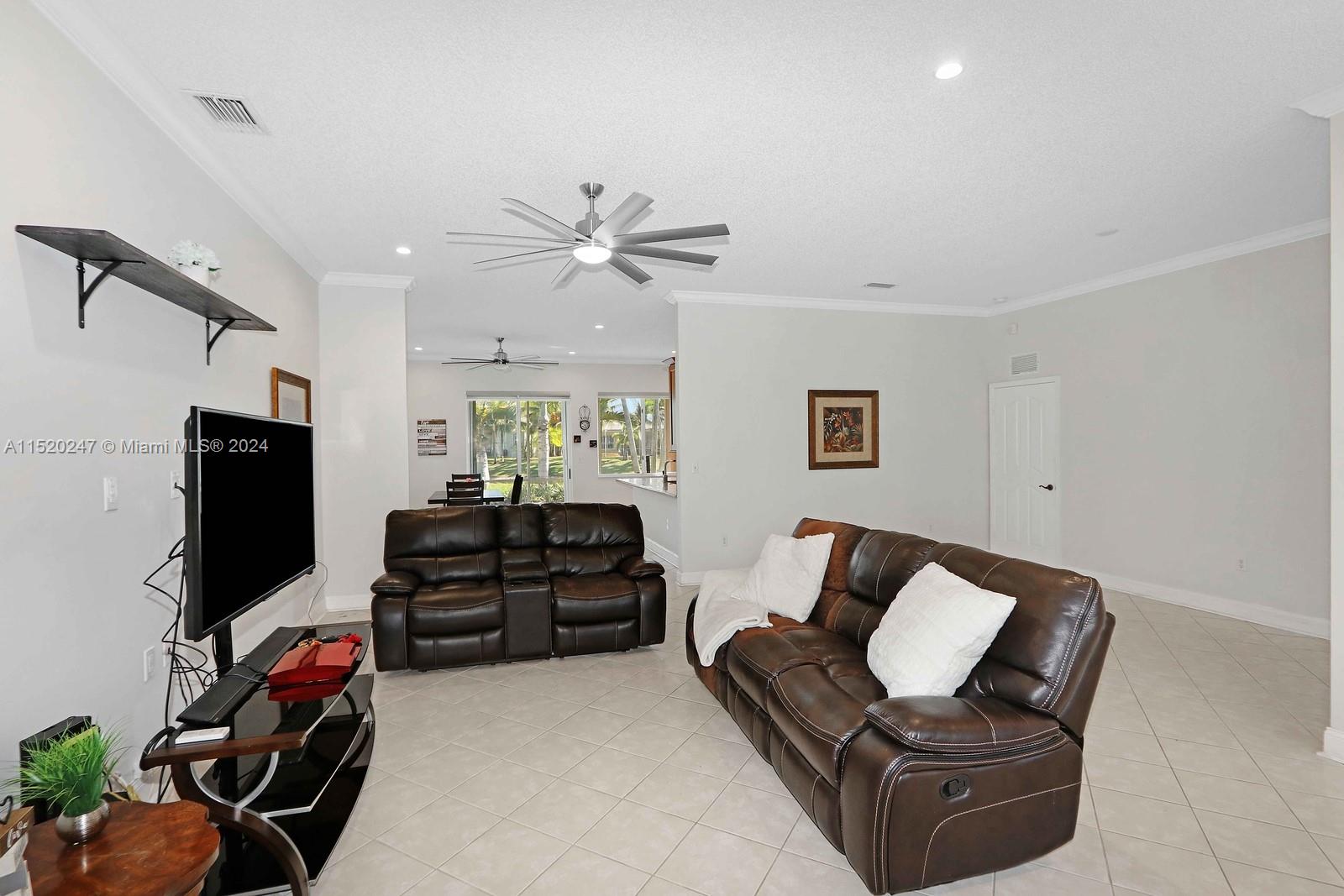 2835 Dunwoodie Pl