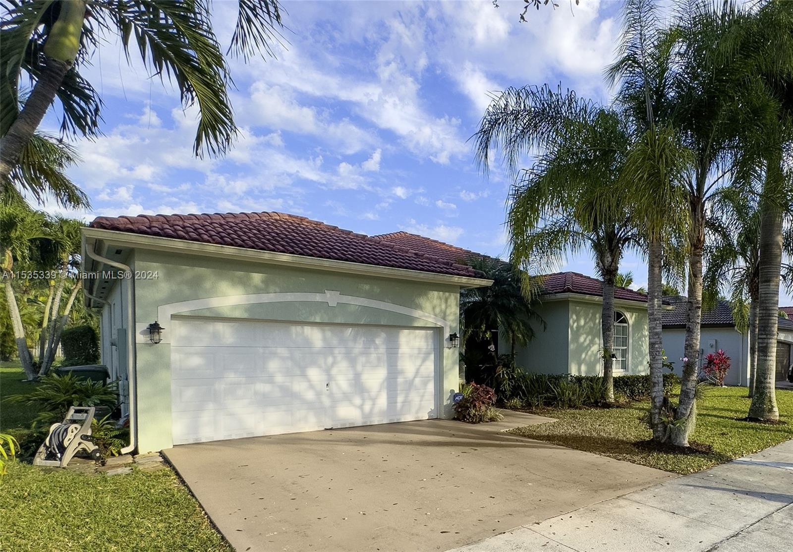 2615 Dunwoodie Pl