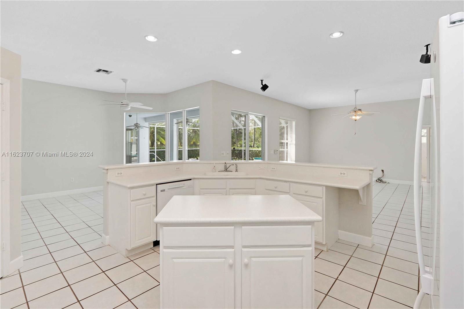 3190 Fairways Dr
