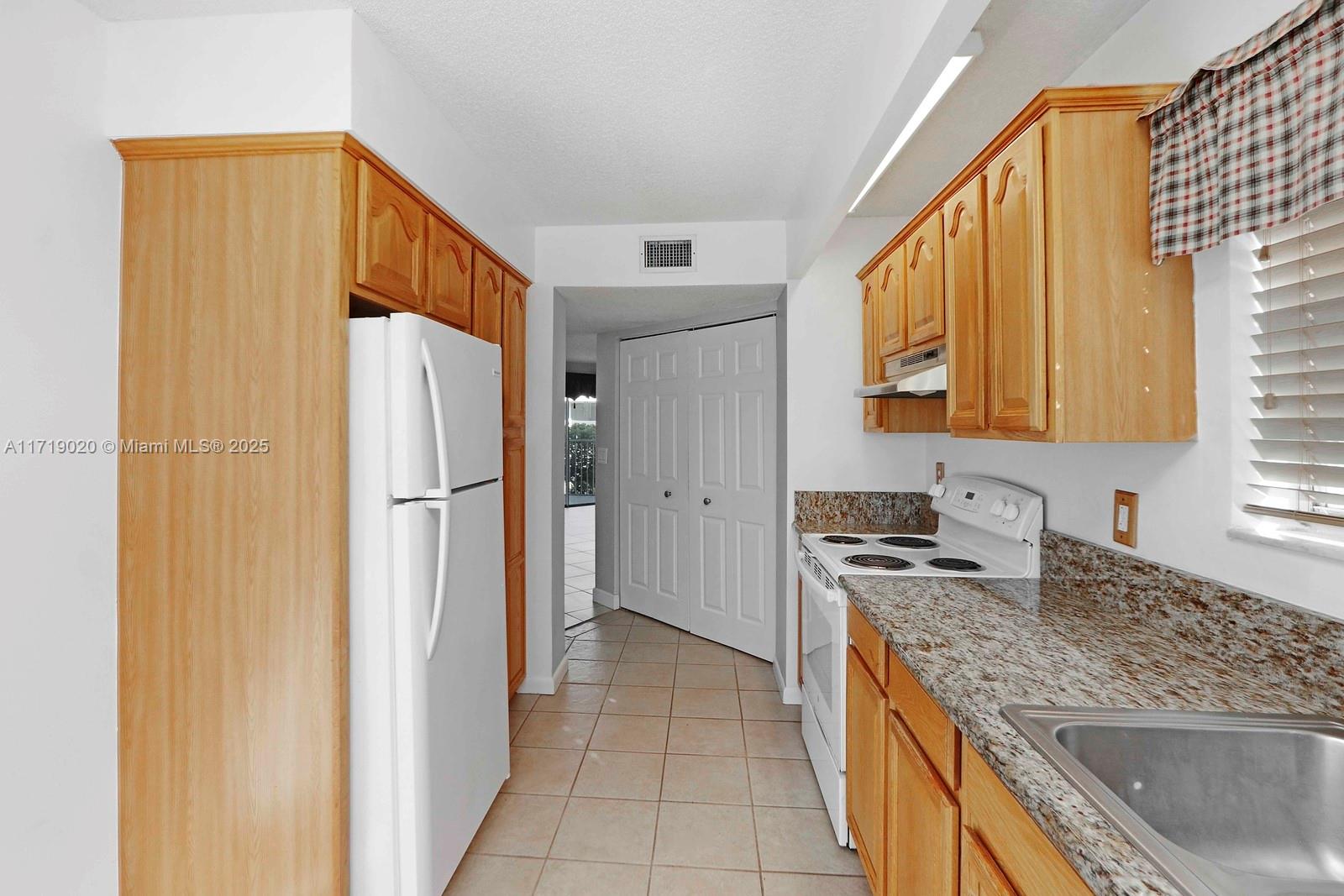 2608 SE 20th Ct # A Unit: 204-A