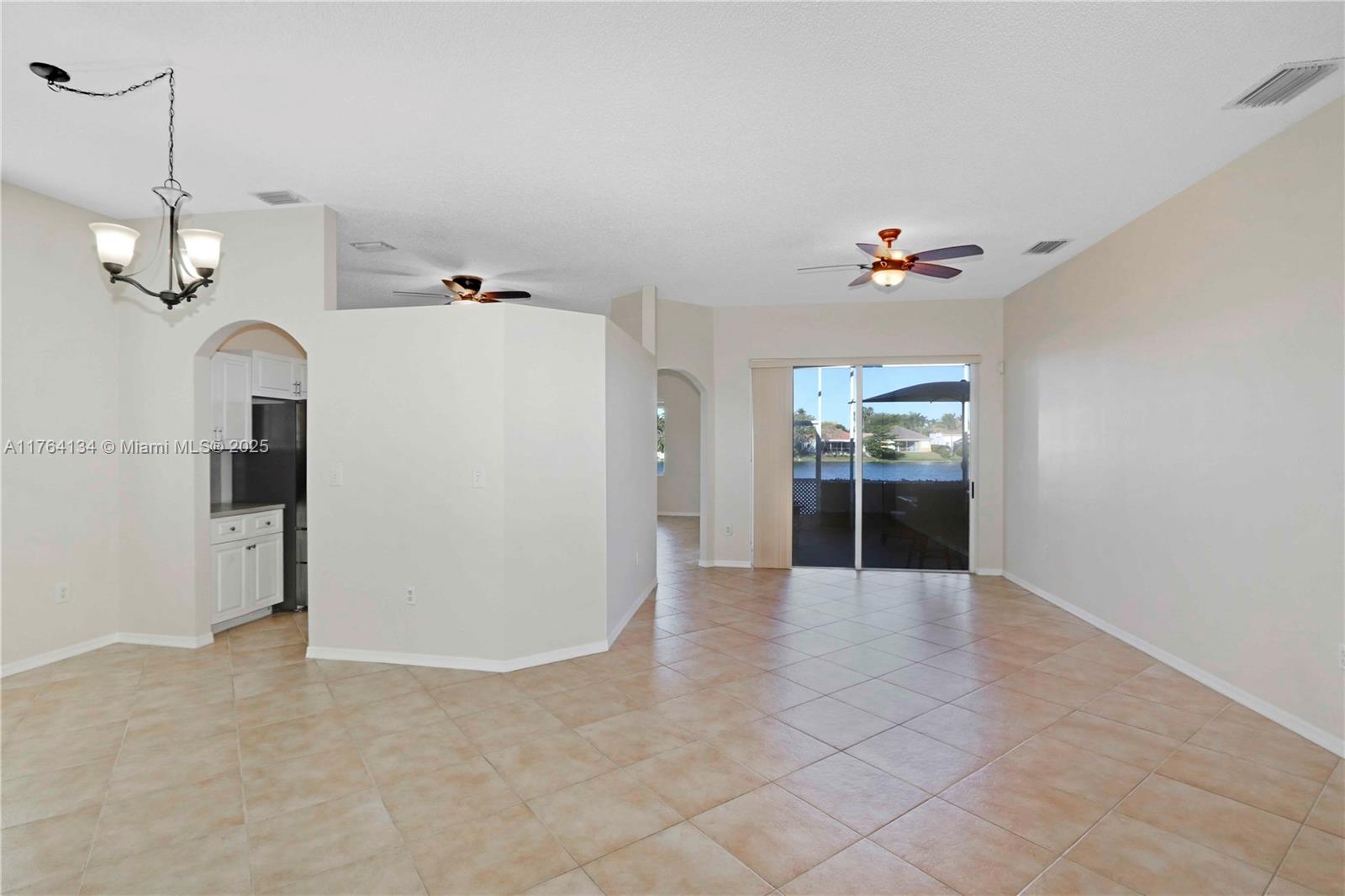 610 SE 30th Dr