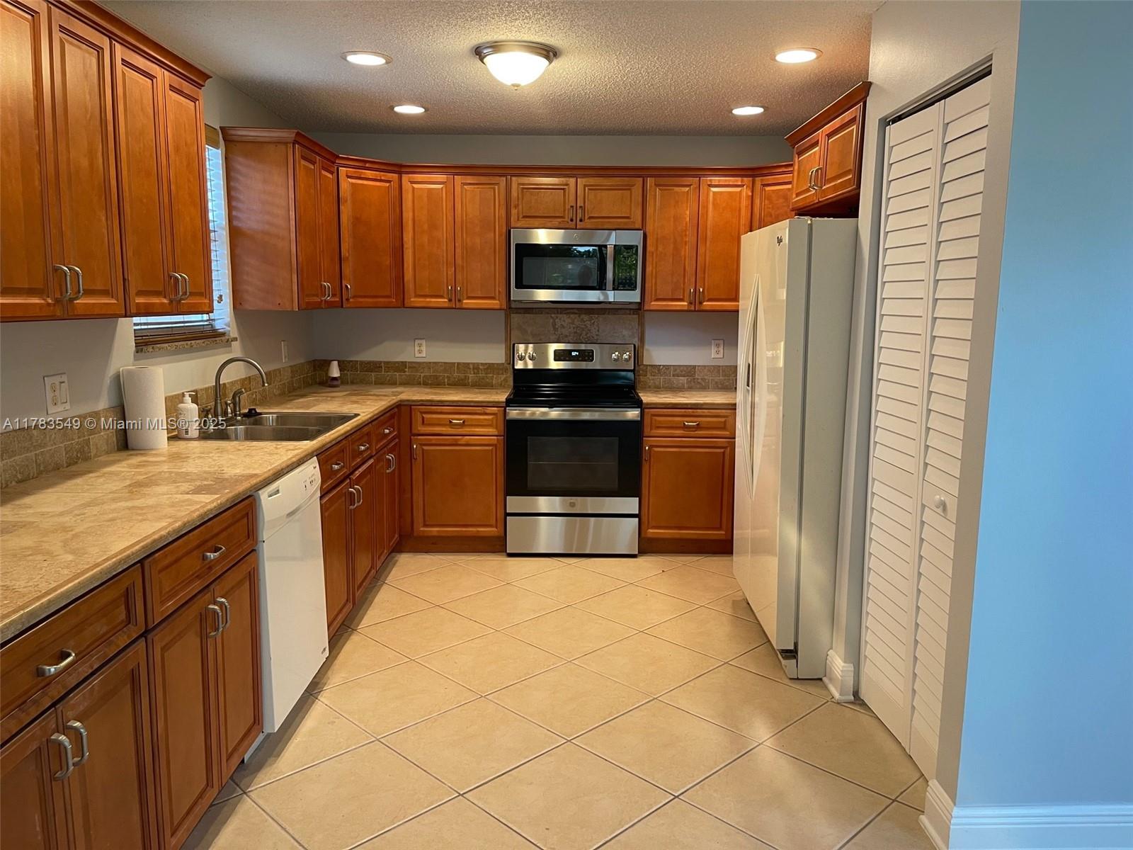 2970 SE 4 PL # 2970