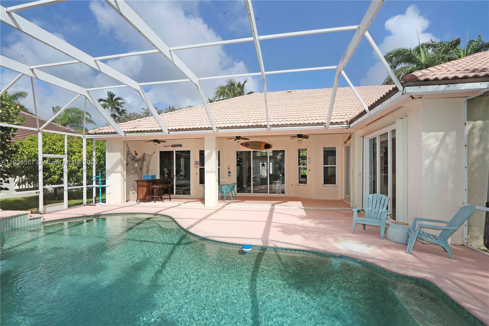 2725 Fairways Dr