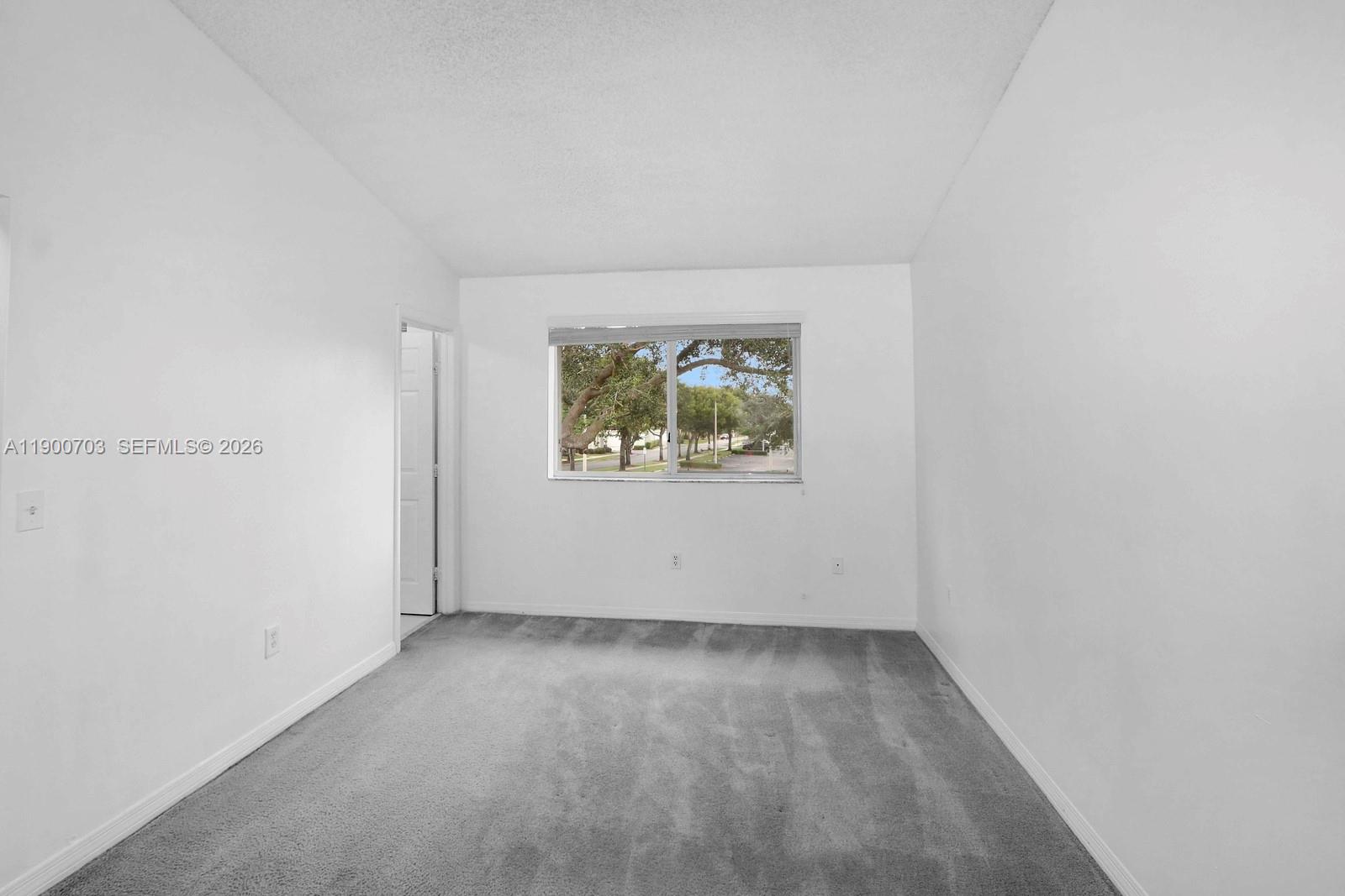 2239 SE 25th Ave # 2239