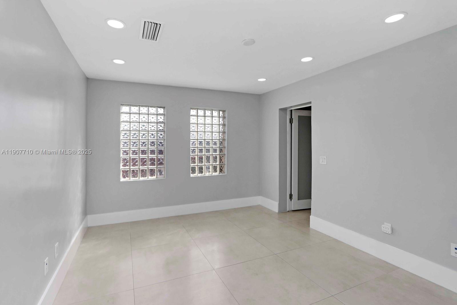70 NW 8th St