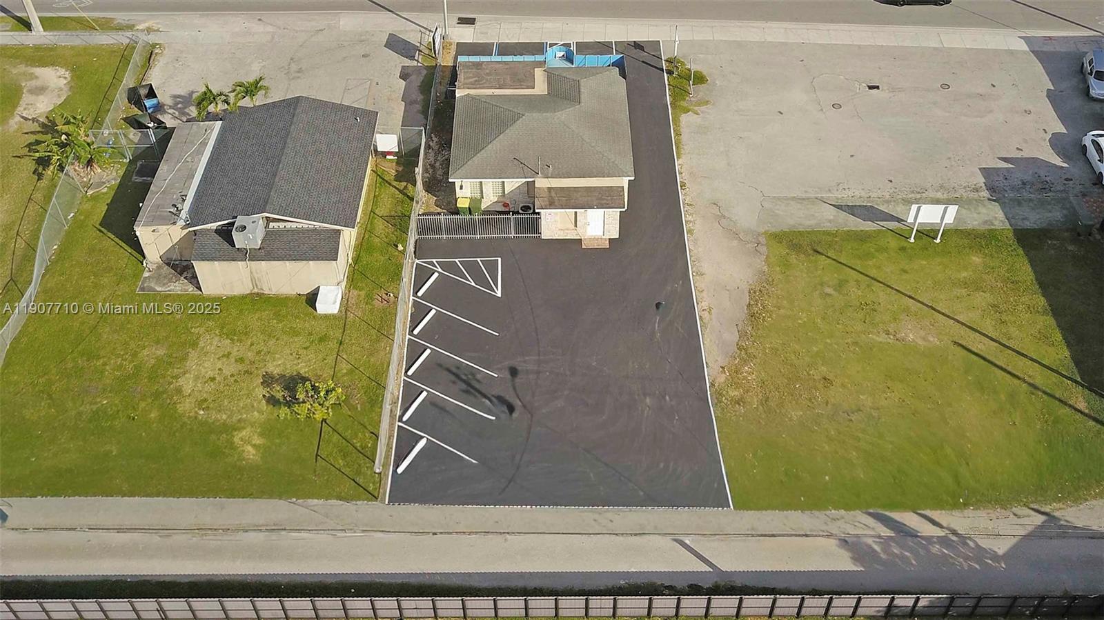 70 NW 8th St