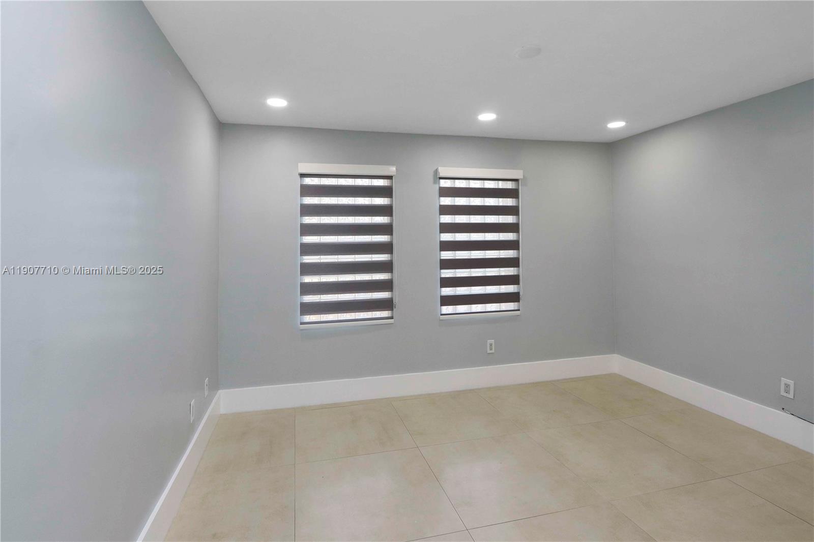 70 NW 8th St