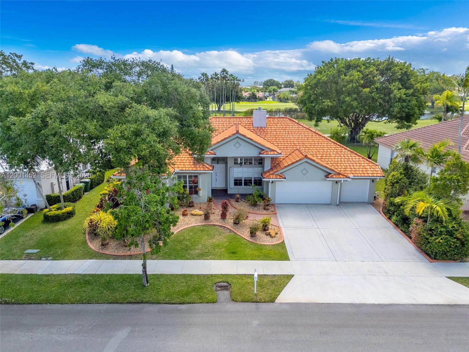 2625 Fairways Dr