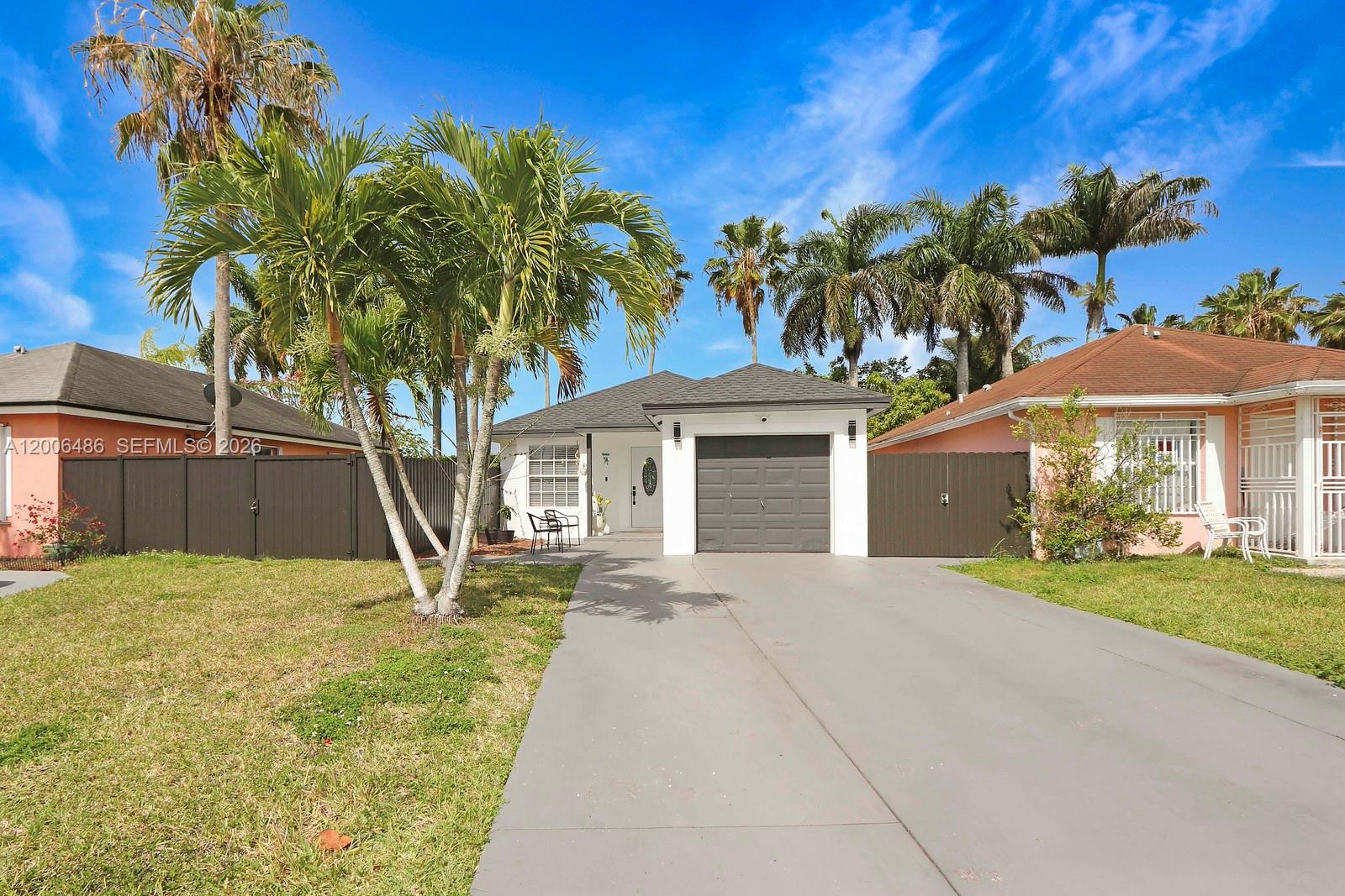 990 SW 9th Ct