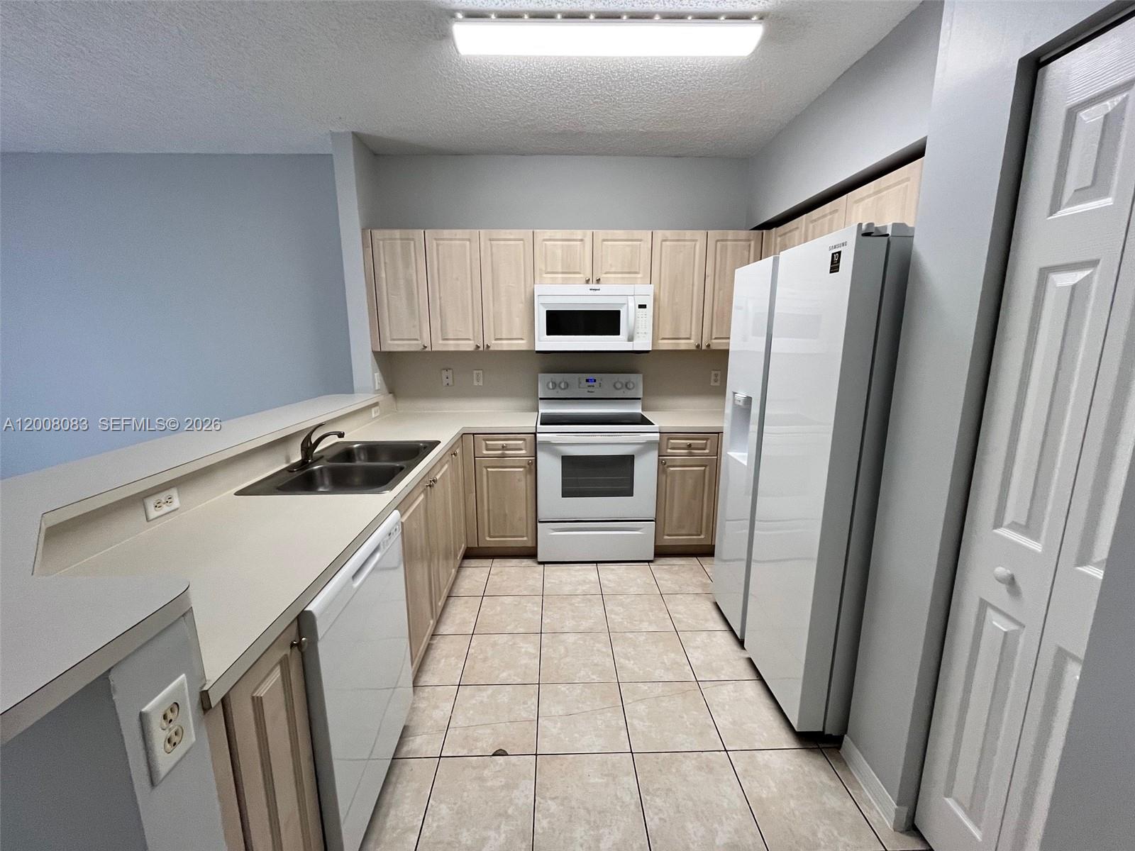 2210 SE 25 Ave # 2210