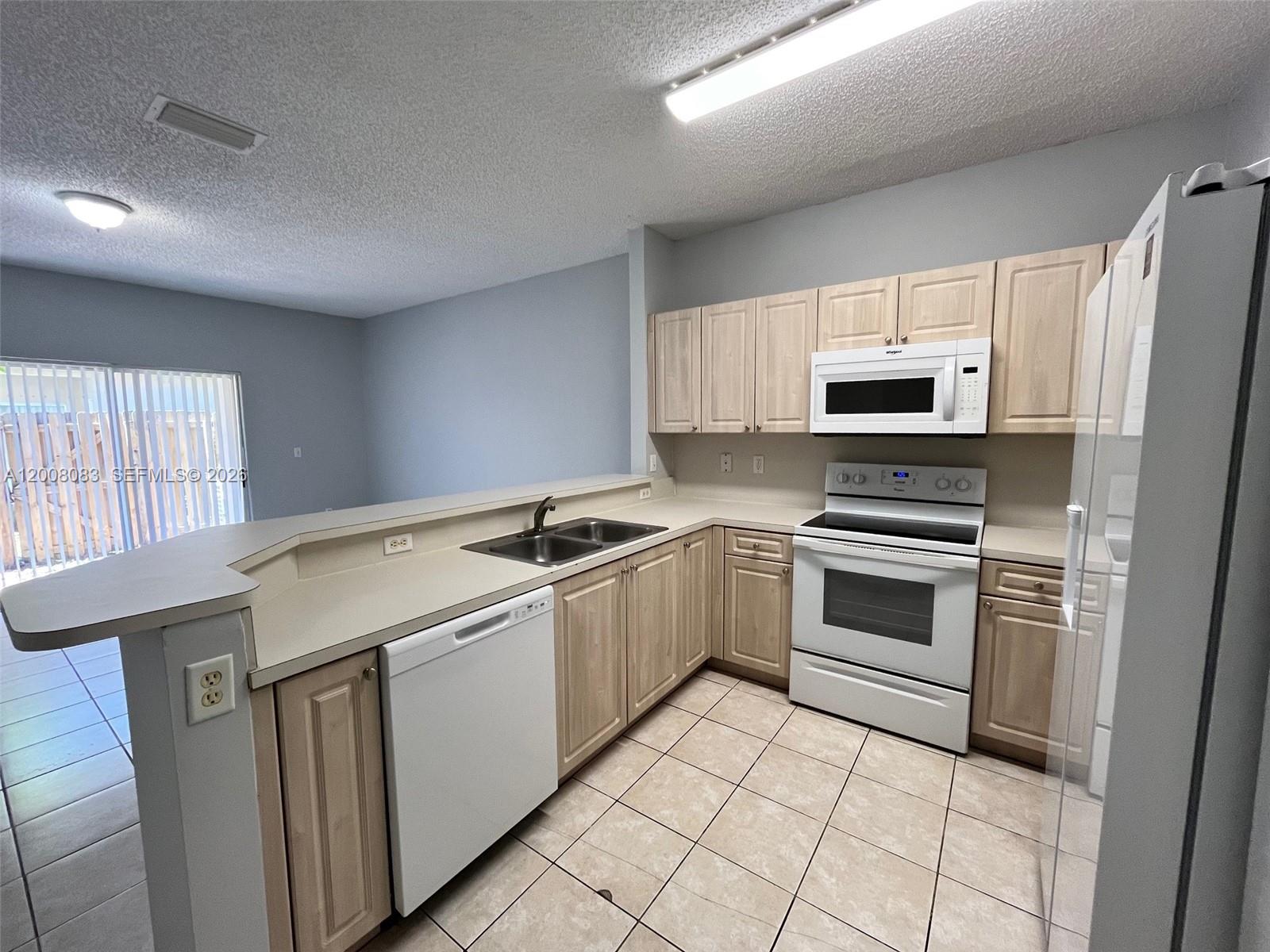 2210 SE 25 Ave # 2210