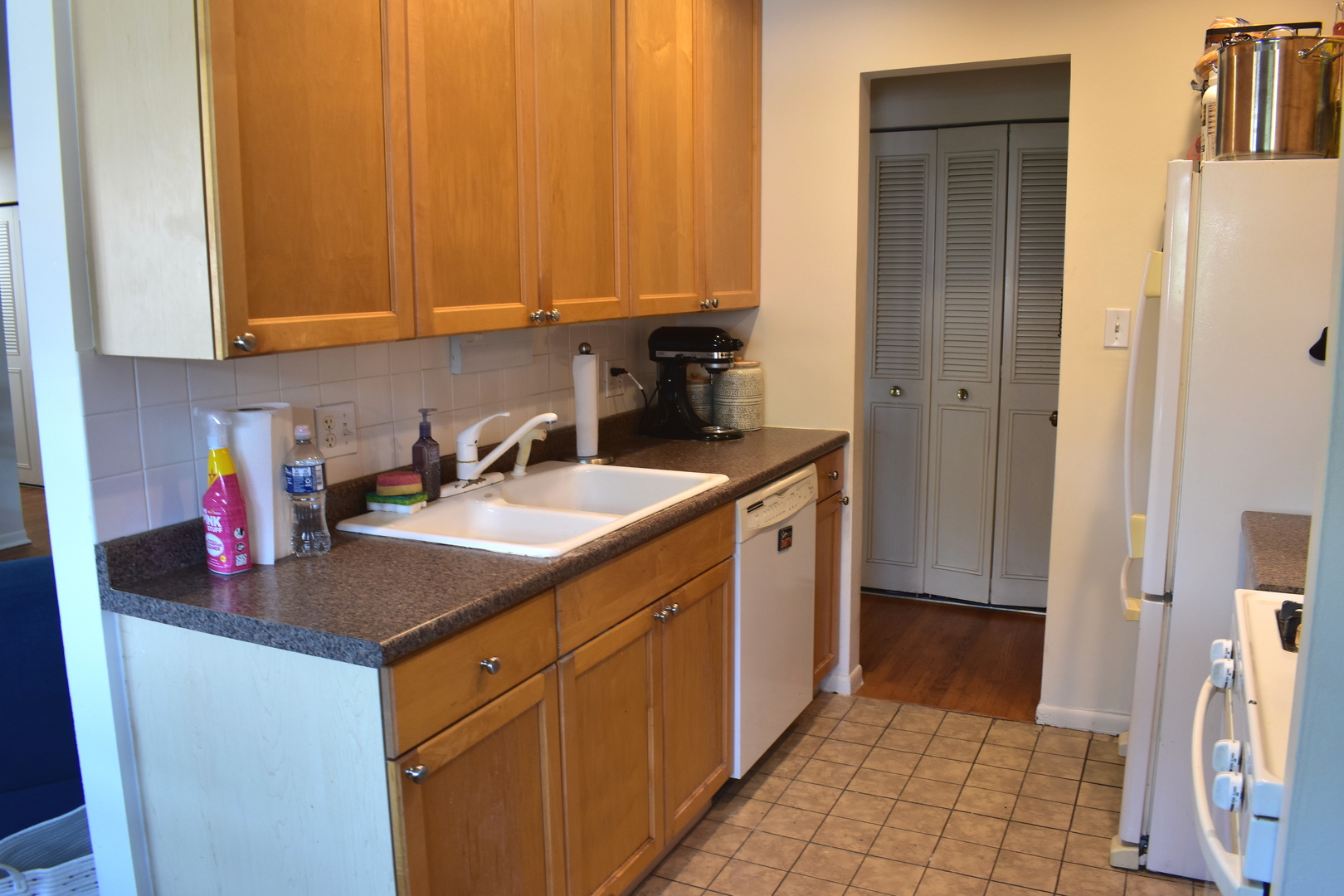 711 Austin Street Unit: 301