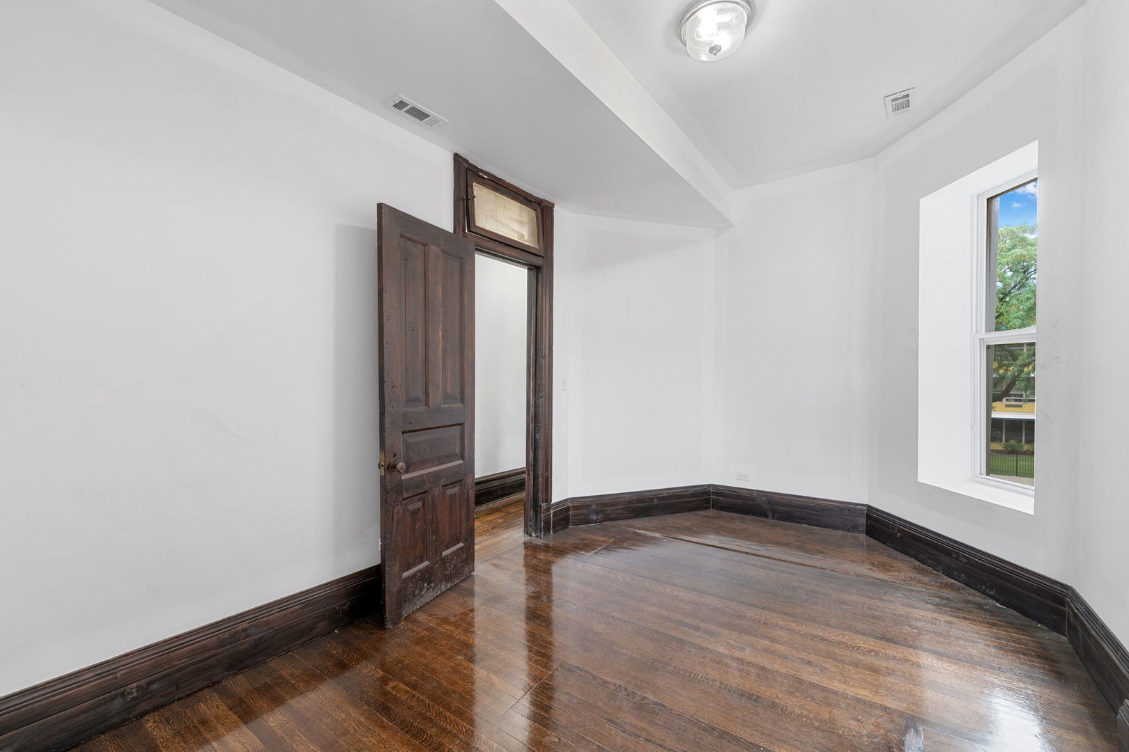 2148 W Monroe Street