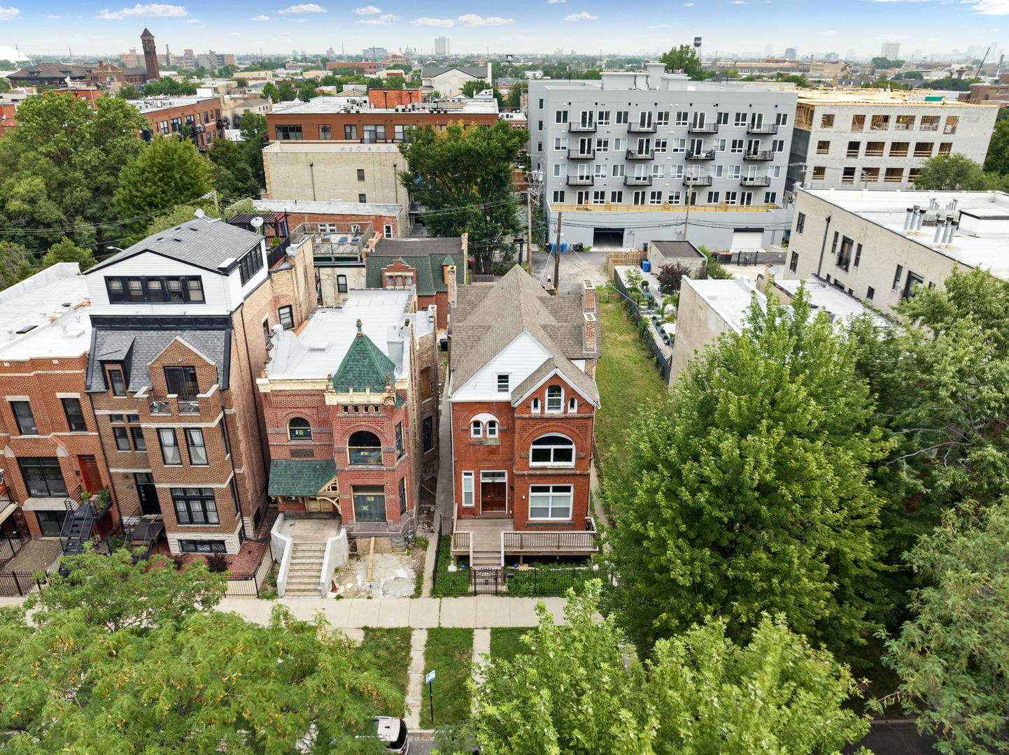 2148 W Monroe Street