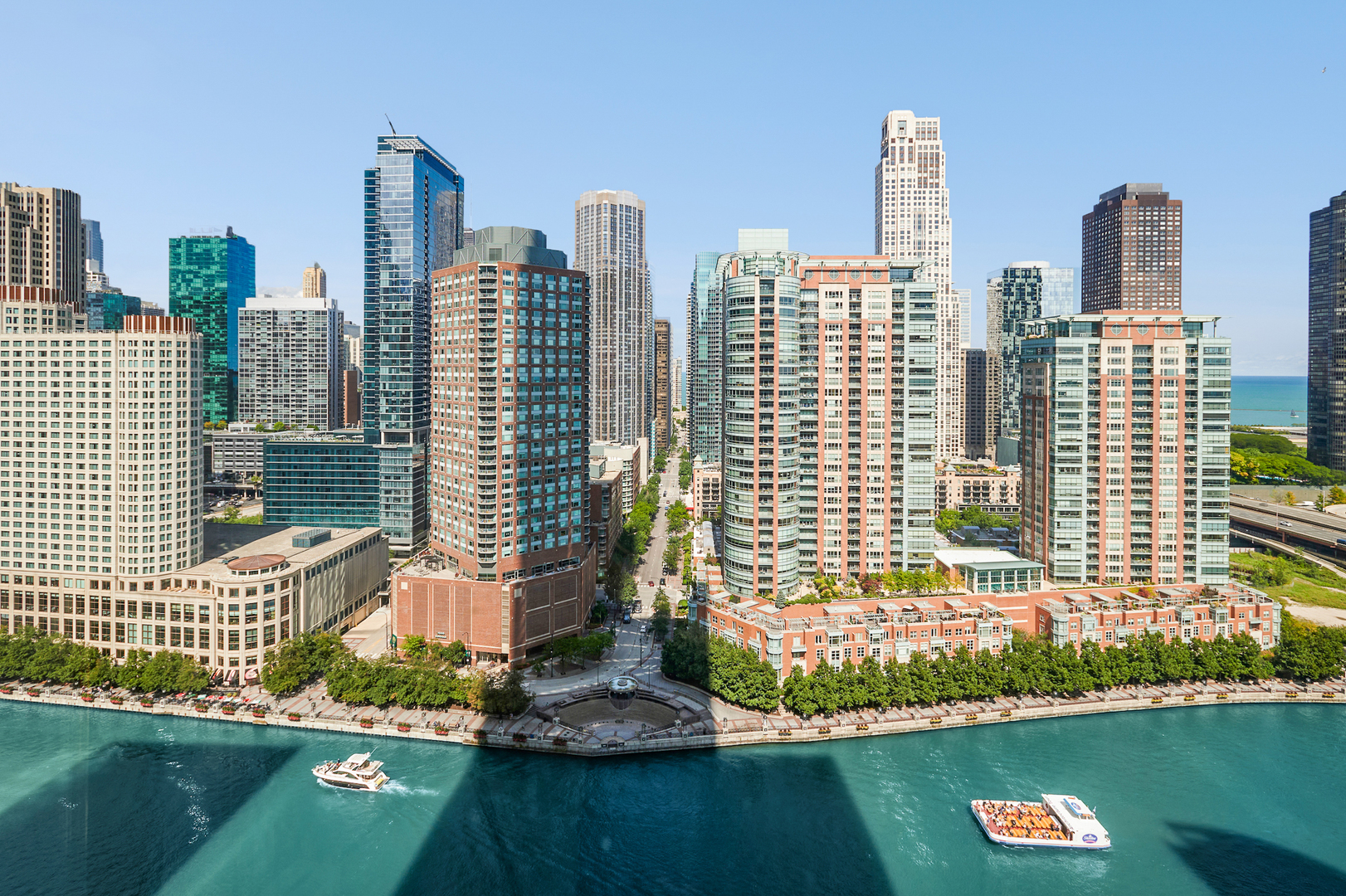 363 E Wacker Drive Unit: 1706