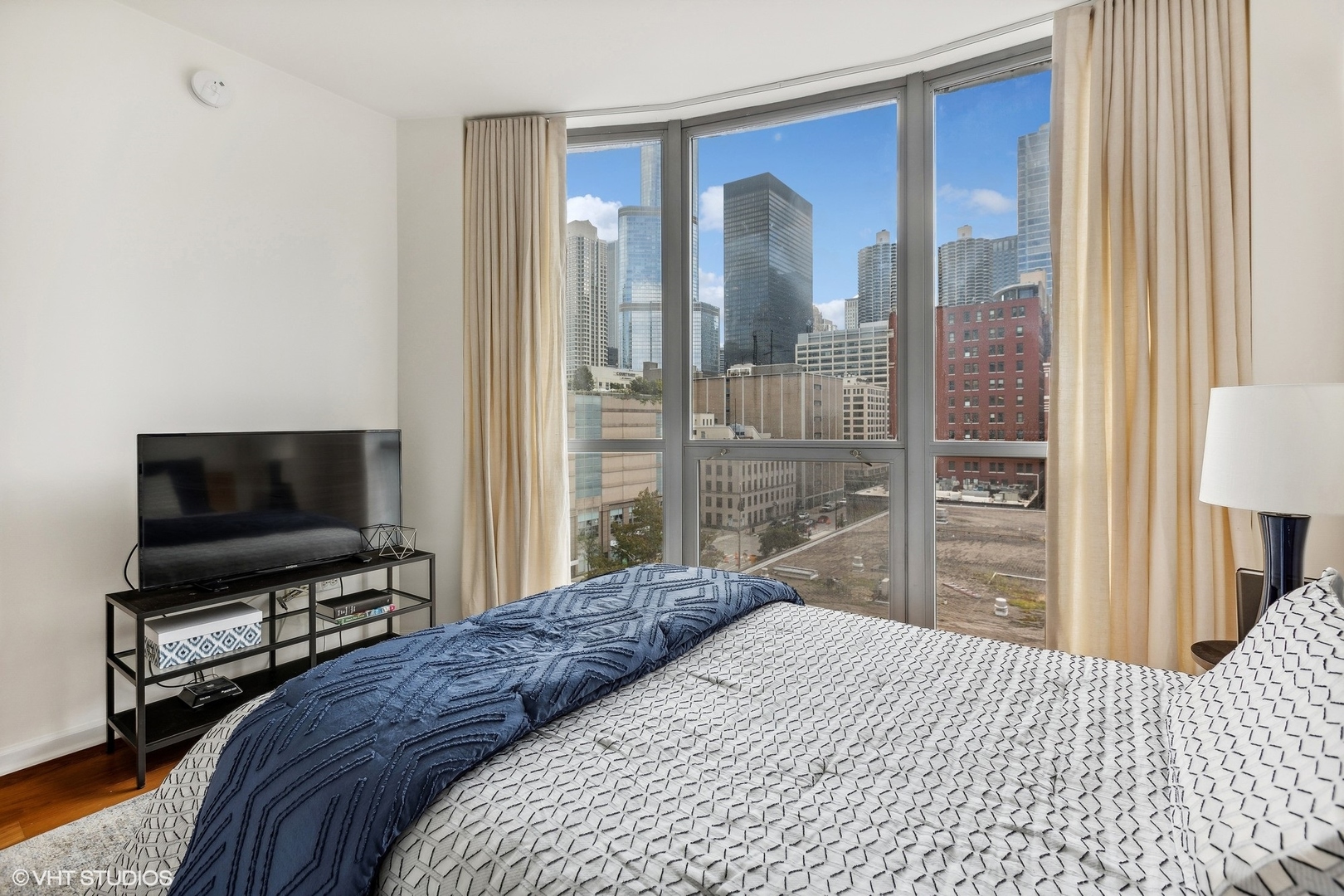 600 N Dearborn Street Unit: 804