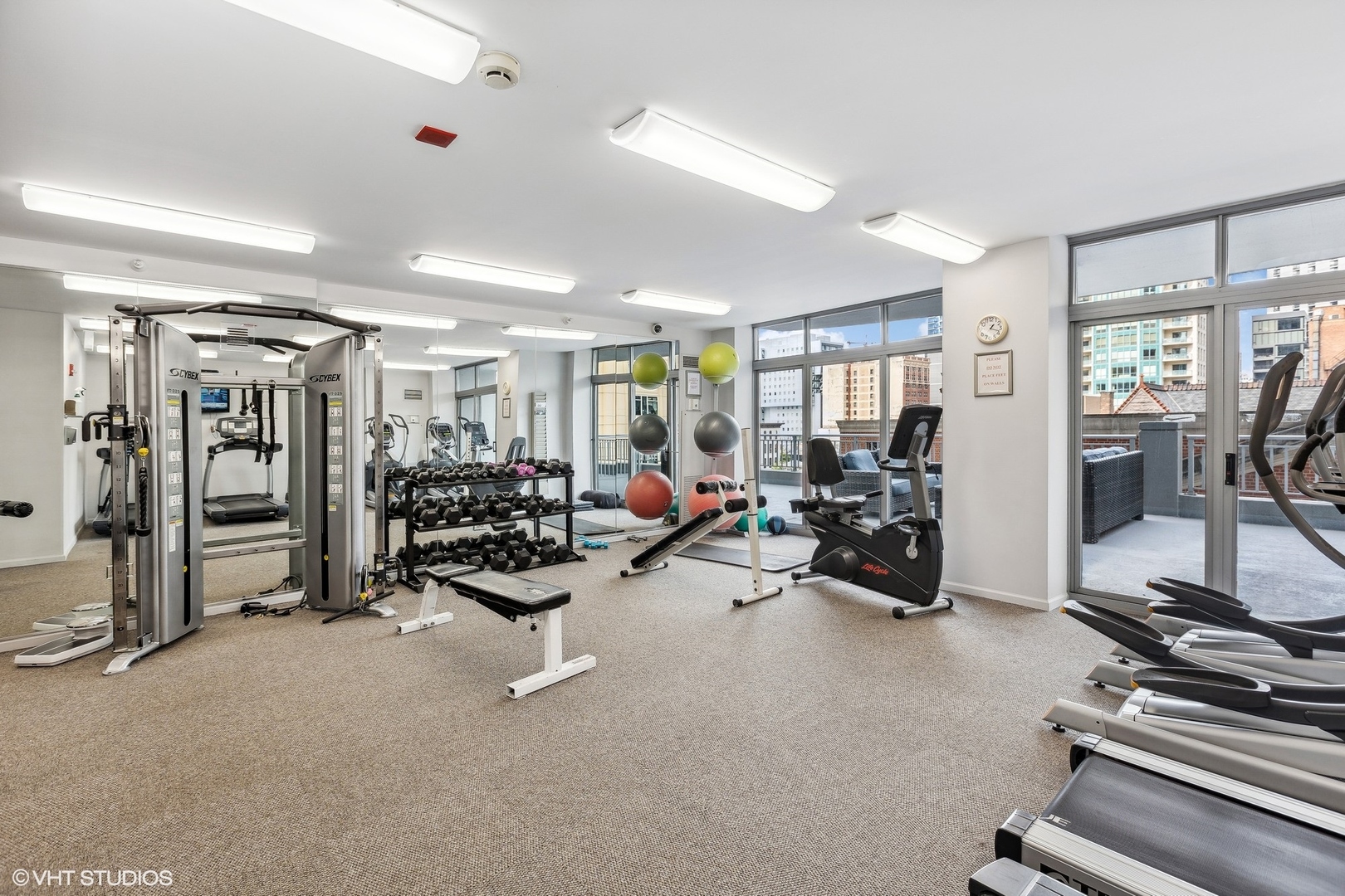 600 N Dearborn Street Unit: 804