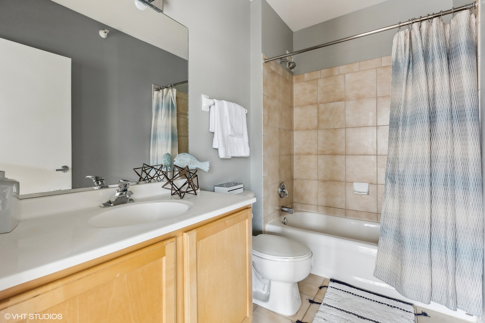 600 N Dearborn Street Unit: 804