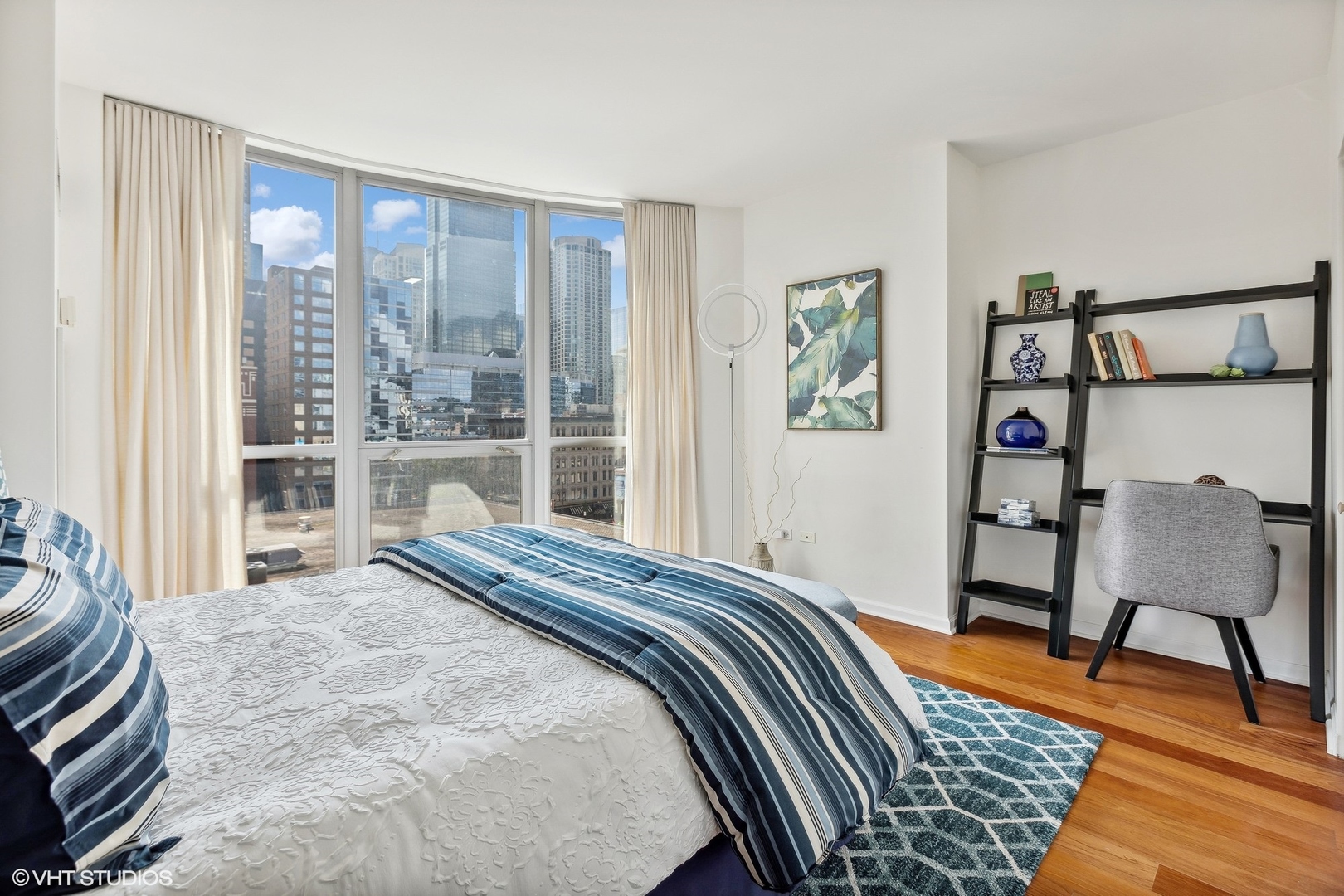 600 N Dearborn Street Unit: 804