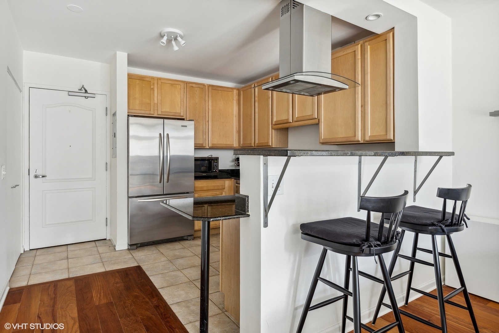 600 N Dearborn Street Unit: 804