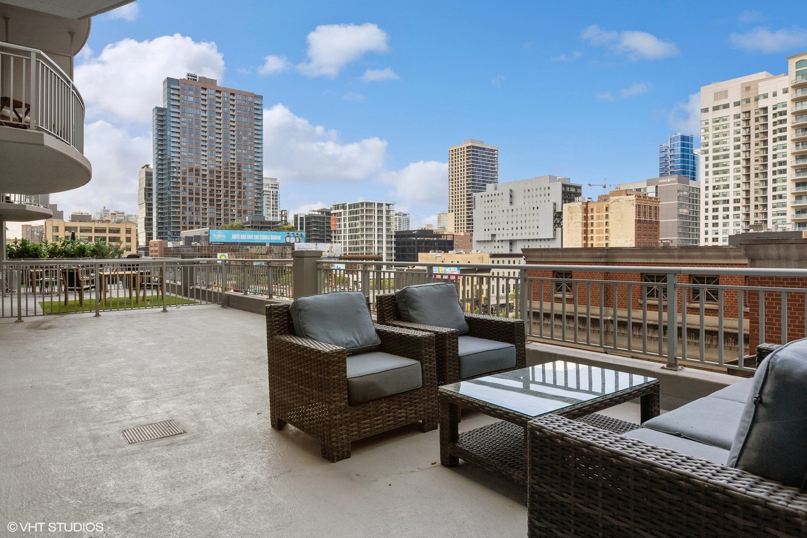 600 N Dearborn Street Unit: 804