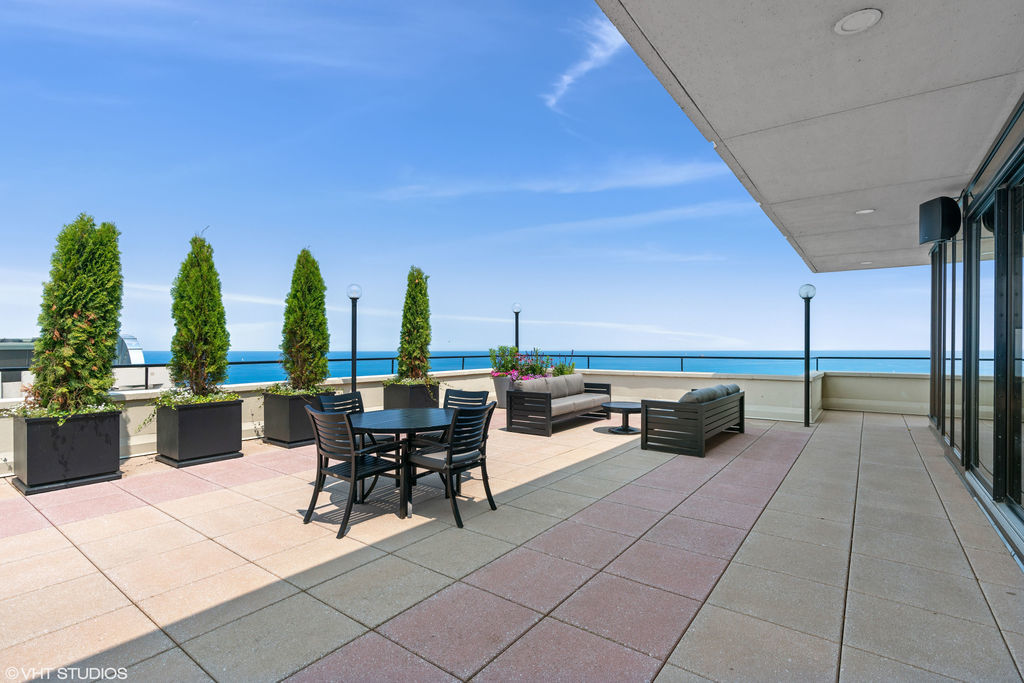 1212 N Lake Shore Drive Unit: 21AN
