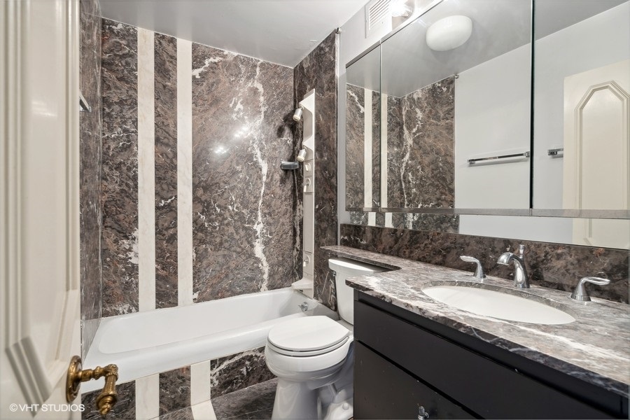 1212 N Lake Shore Drive Unit: 21AN