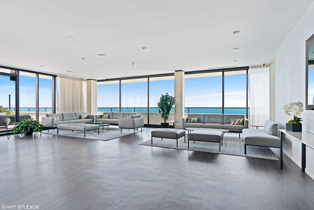 1212 N Lake Shore Drive Unit: 21AN