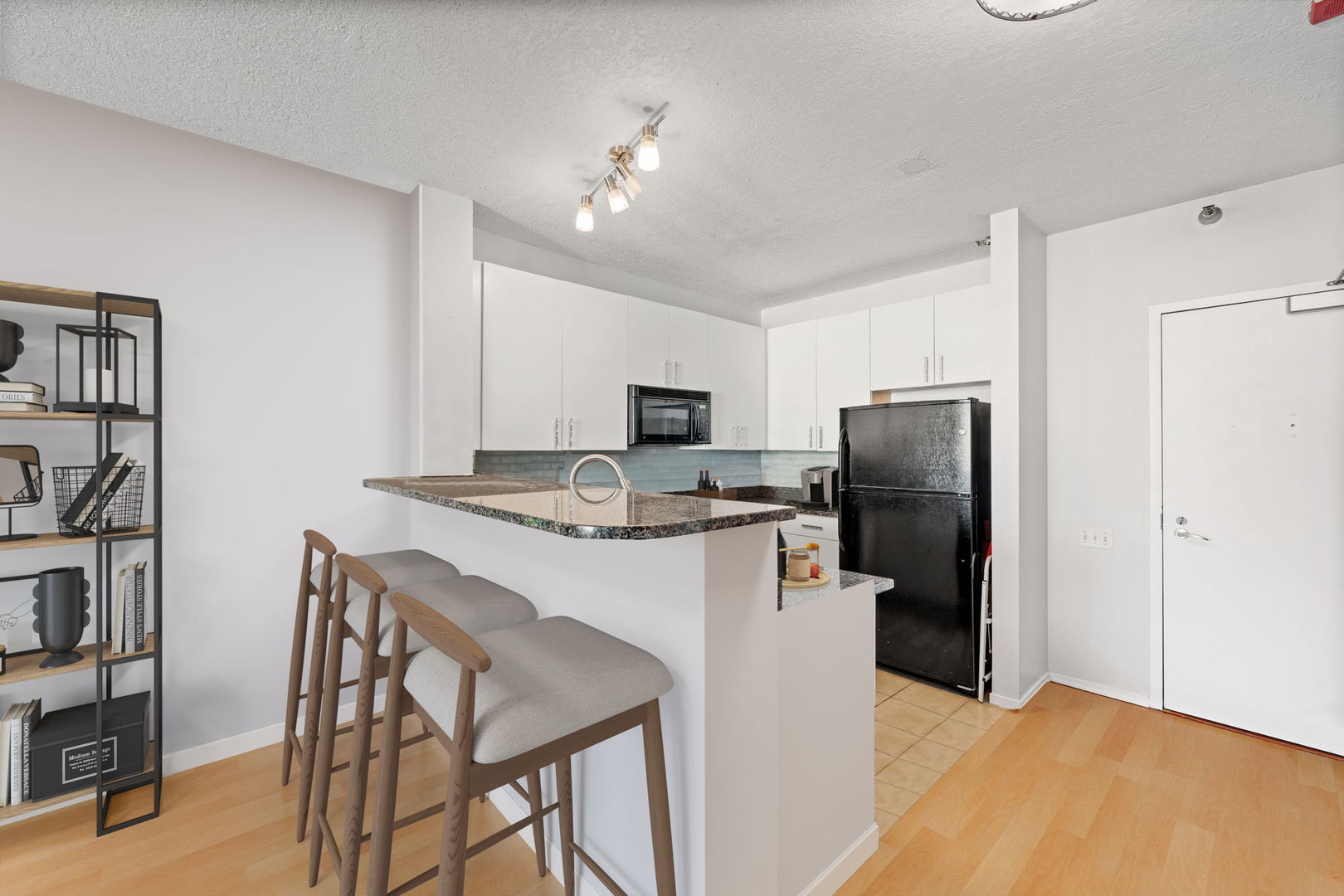 600 N Kingsbury Street Unit: 705