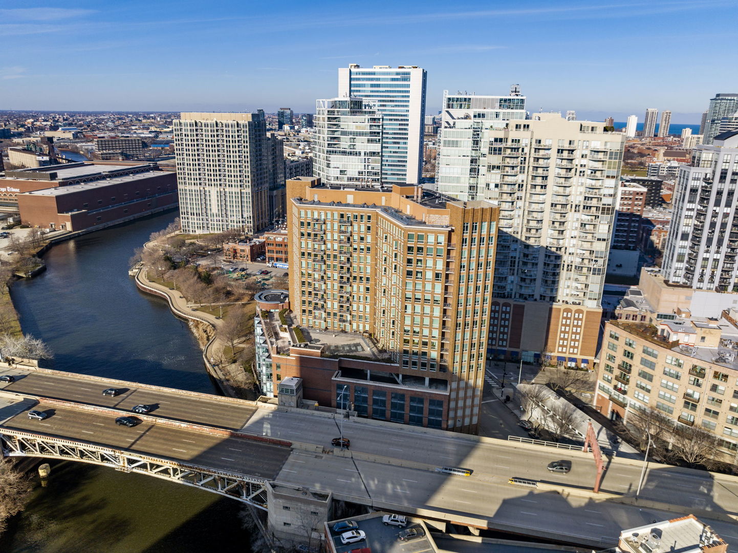 600 N Kingsbury Street Unit: 705