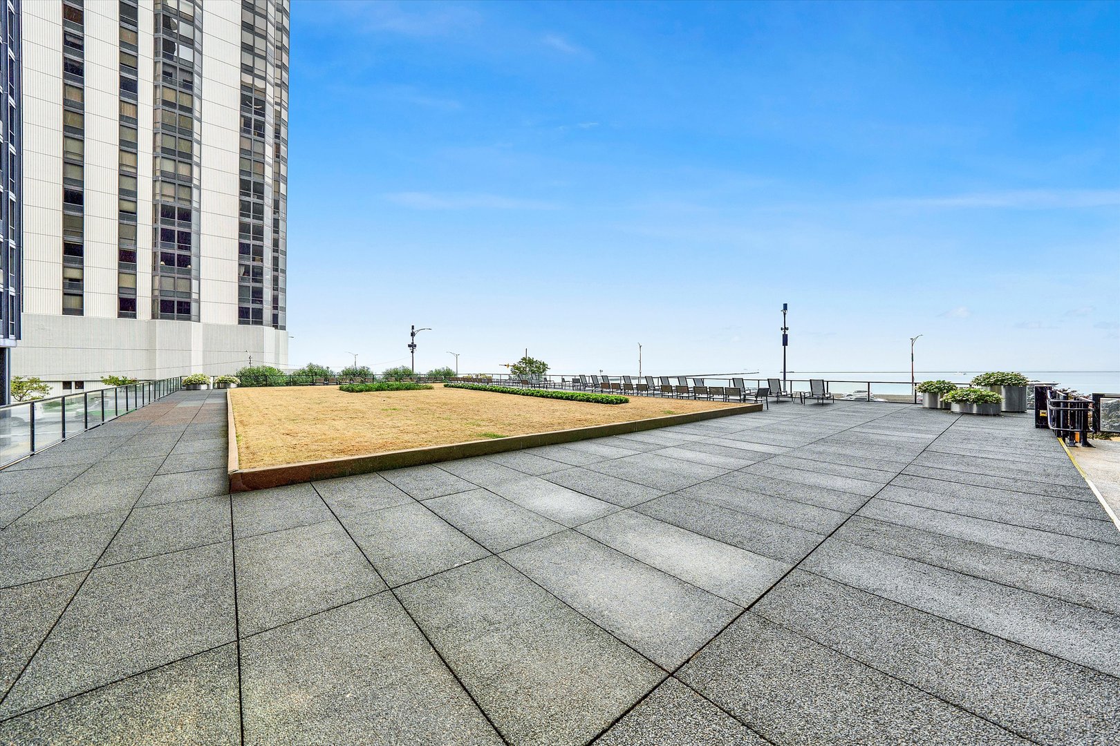910 N Lake Shore Drive Unit: 1016
