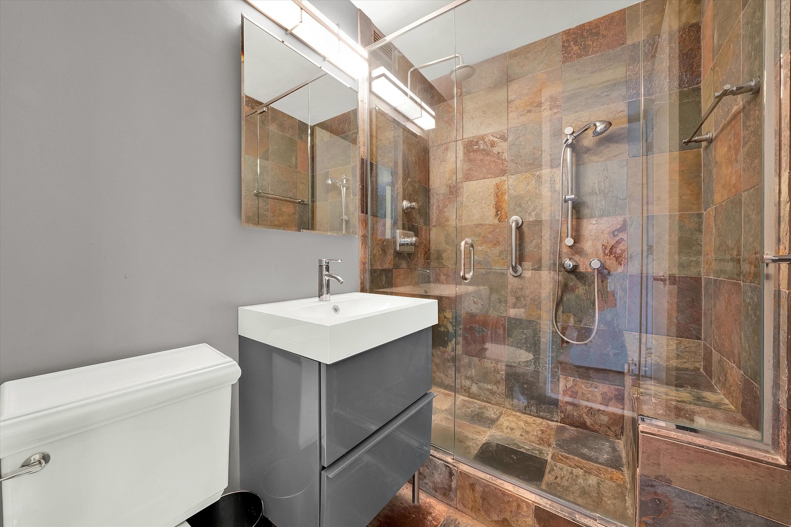 910 N Lake Shore Drive Unit: 1016