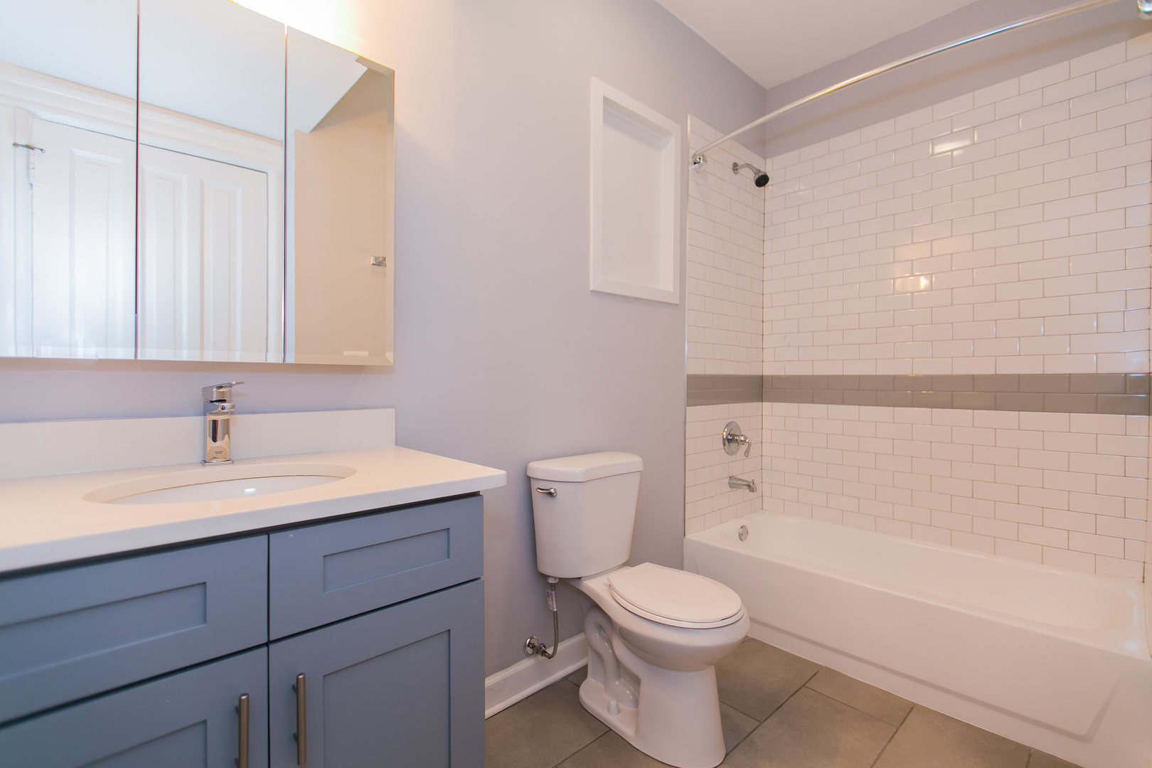 807 N Wabash Avenue Unit: 4E