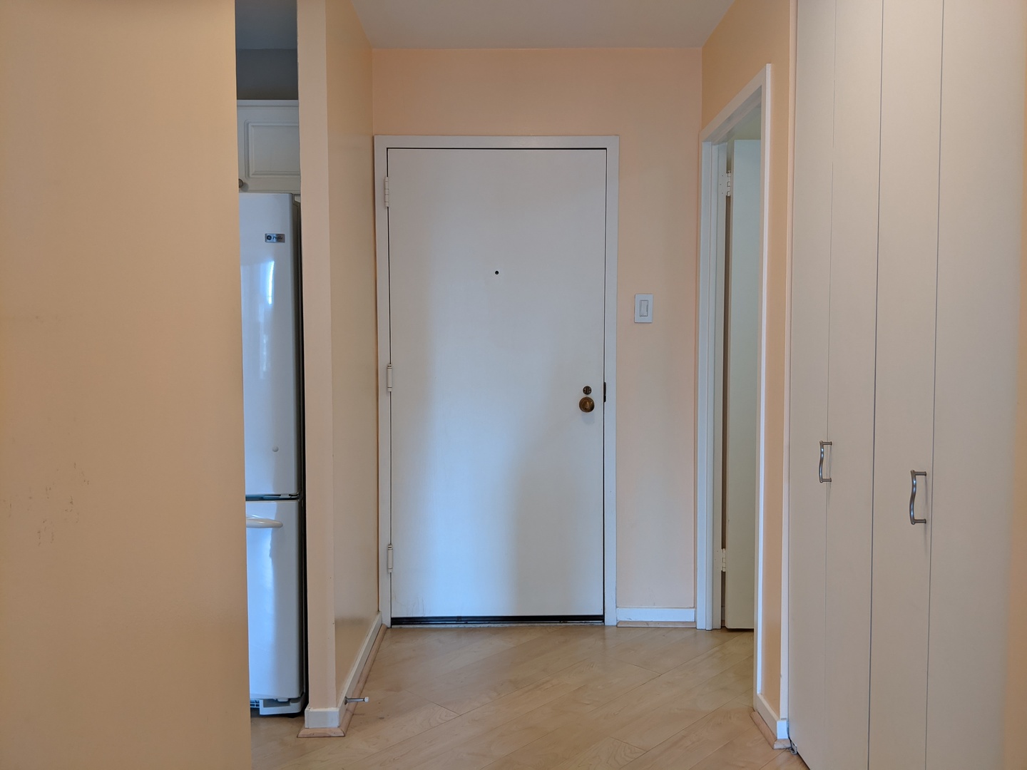 211 E Ohio Street Unit: 1213