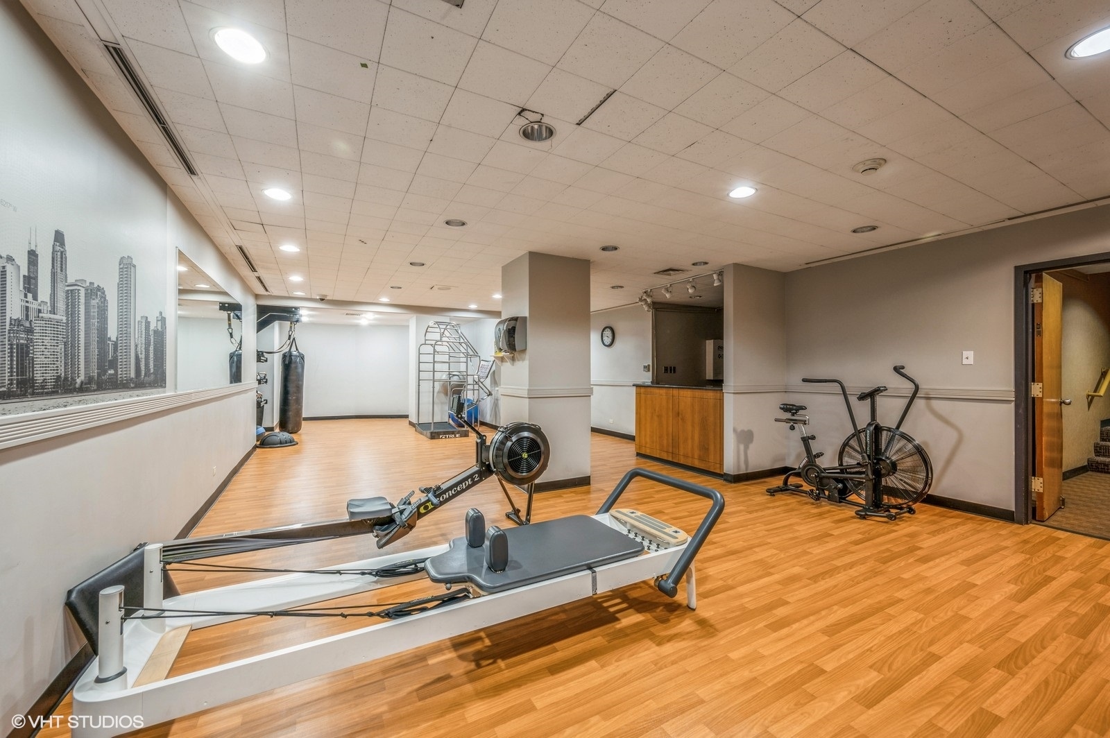 211 E Ohio Street Unit: 1213