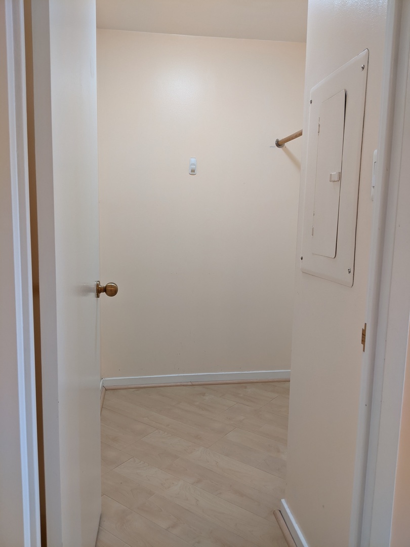 211 E Ohio Street Unit: 1213