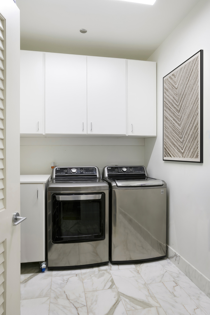 The Residences at the St. Regis Chicago