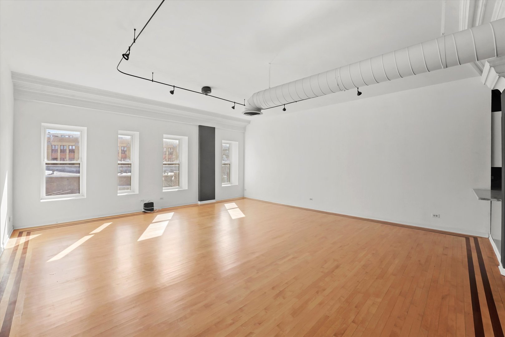 3323 N Paulina Street Unit: 3D