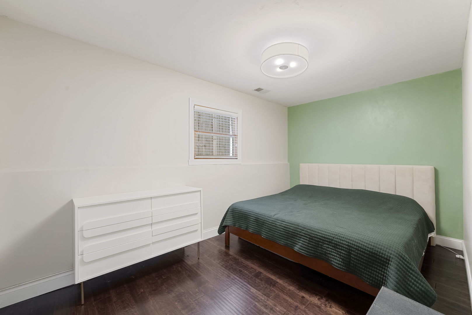 1728 W Barry Avenue Unit: 1