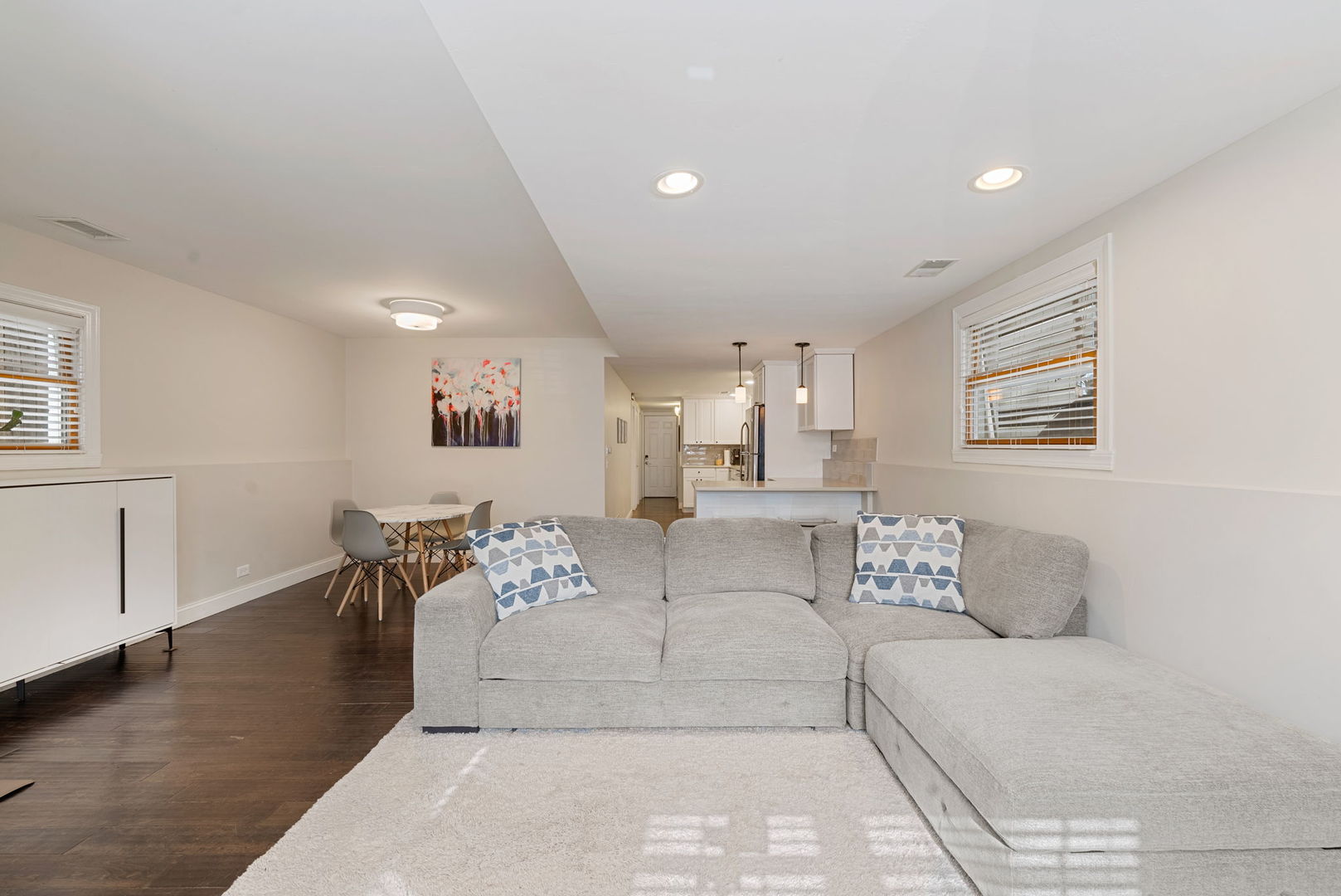 1728 W Barry Avenue Unit: 1