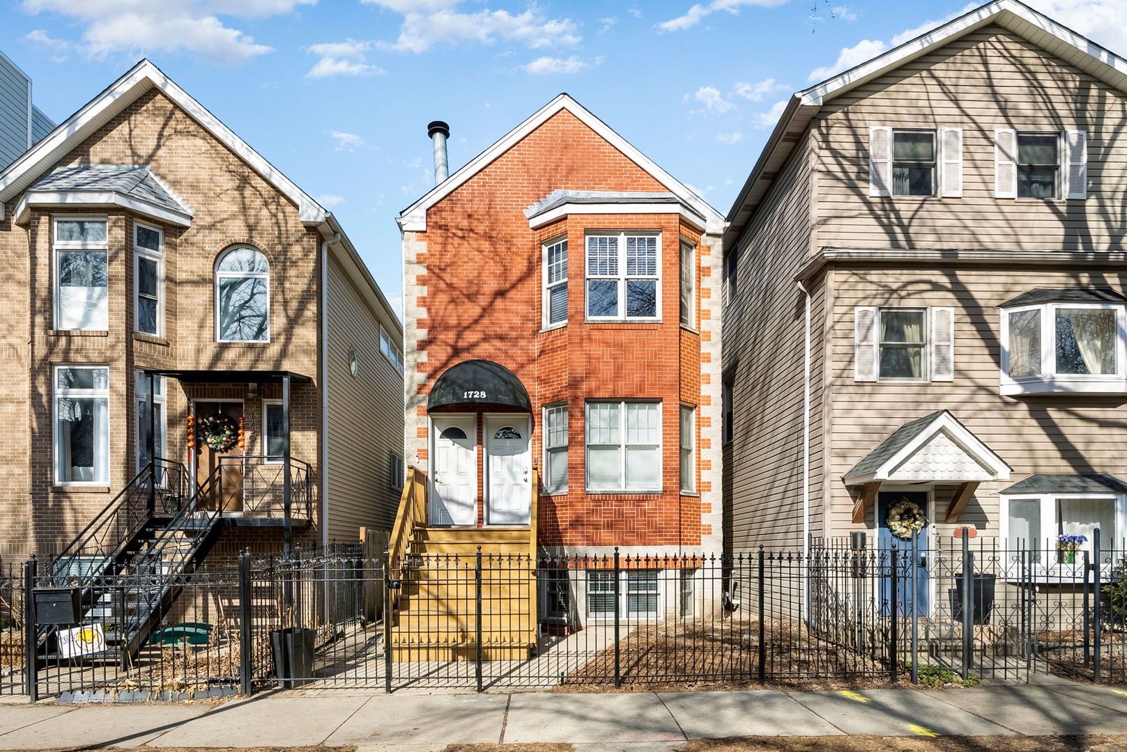 1728 W Barry Avenue Unit: 1