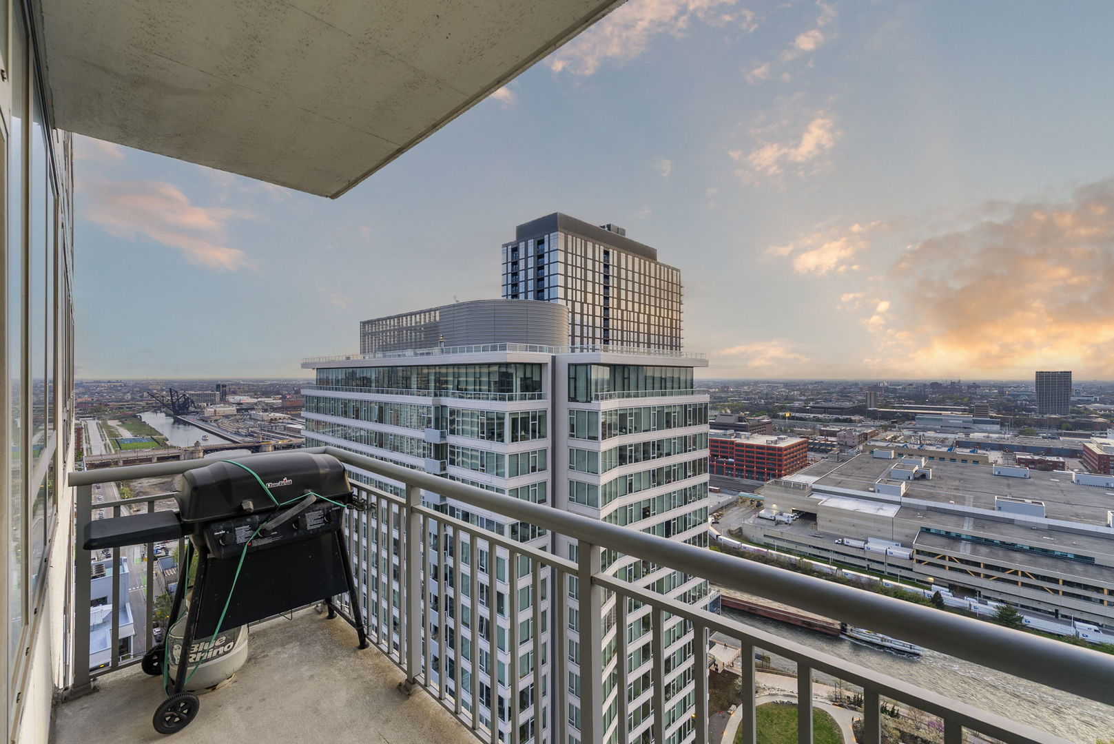 701 S Wells Street Unit: 3105