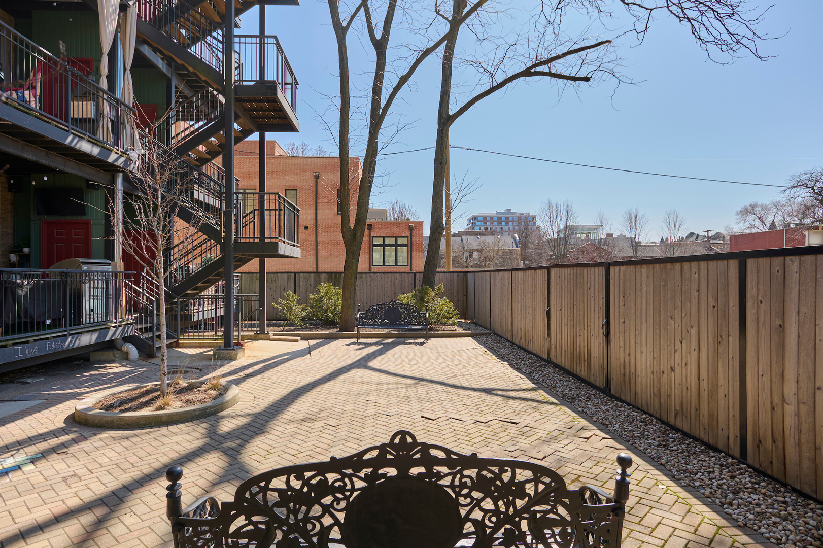 2348 N Cleveland Avenue Unit: 4