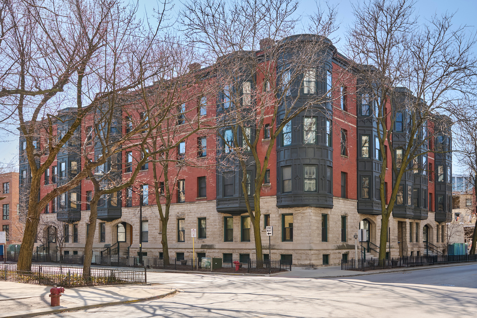 2348 N Cleveland Avenue Unit: 4