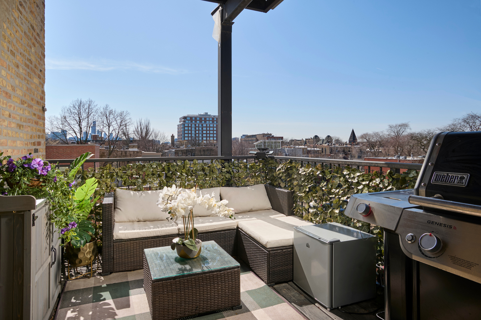 2348 N Cleveland Avenue Unit: 4