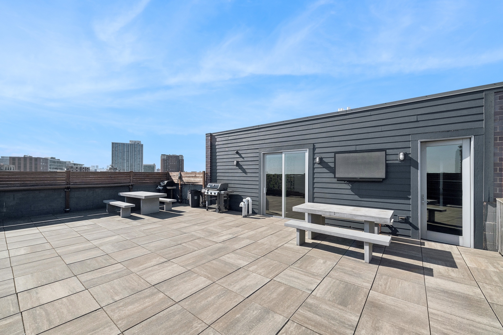 4027 N Broadway Street Unit: 204