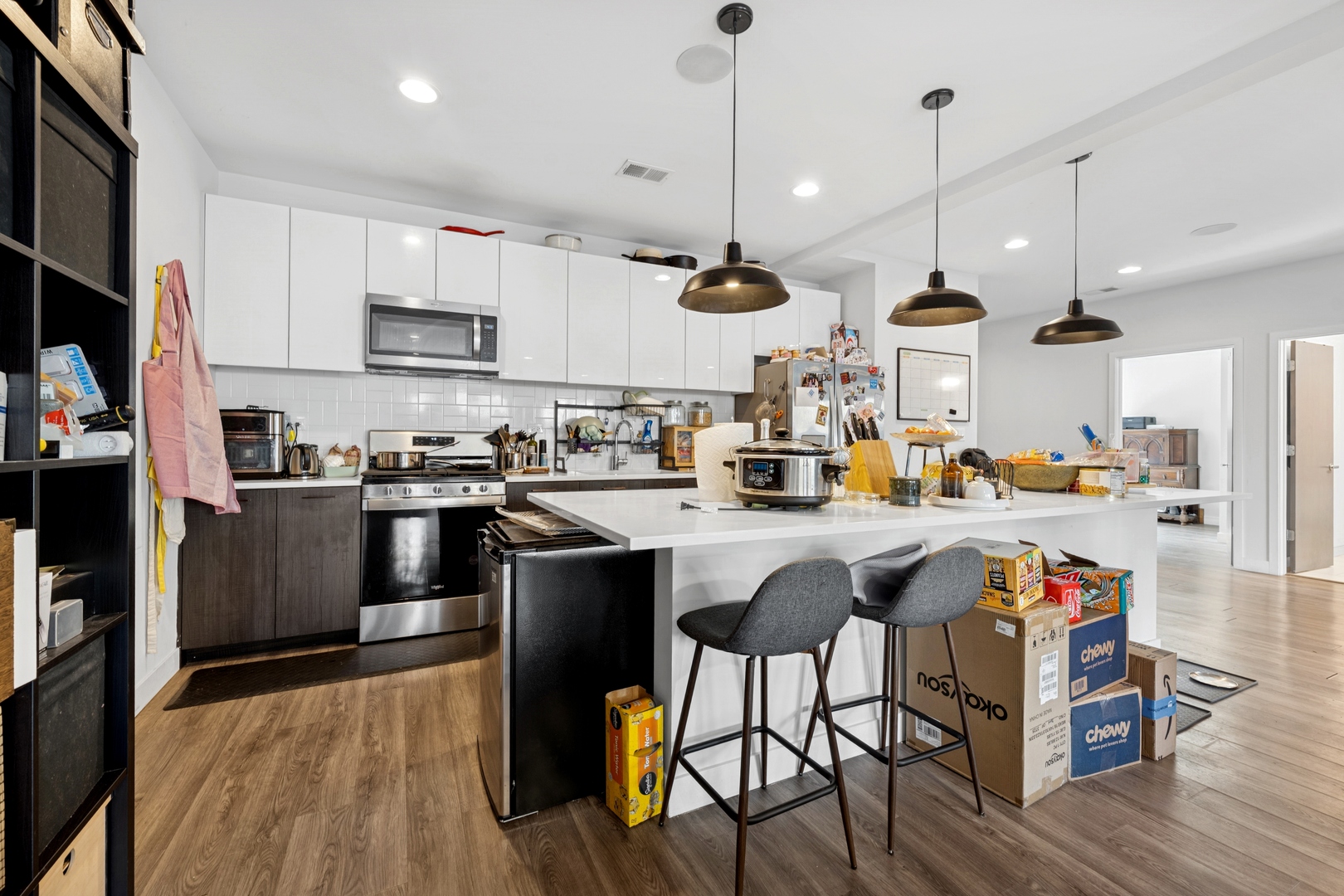 4027 N Broadway Street Unit: 204