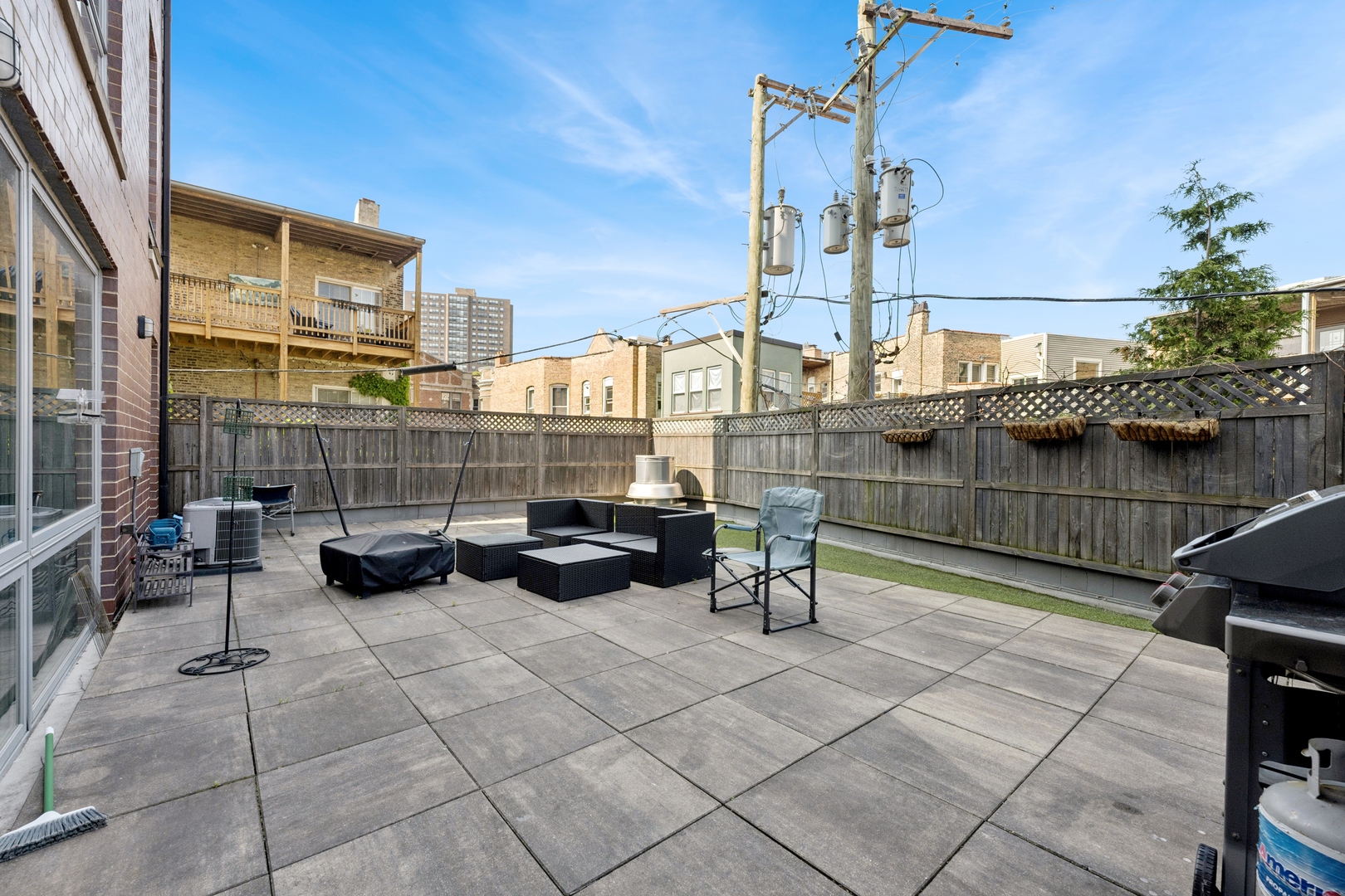 4027 N Broadway Street Unit: 204