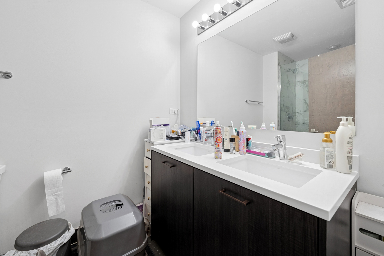 4027 N Broadway Street Unit: 204
