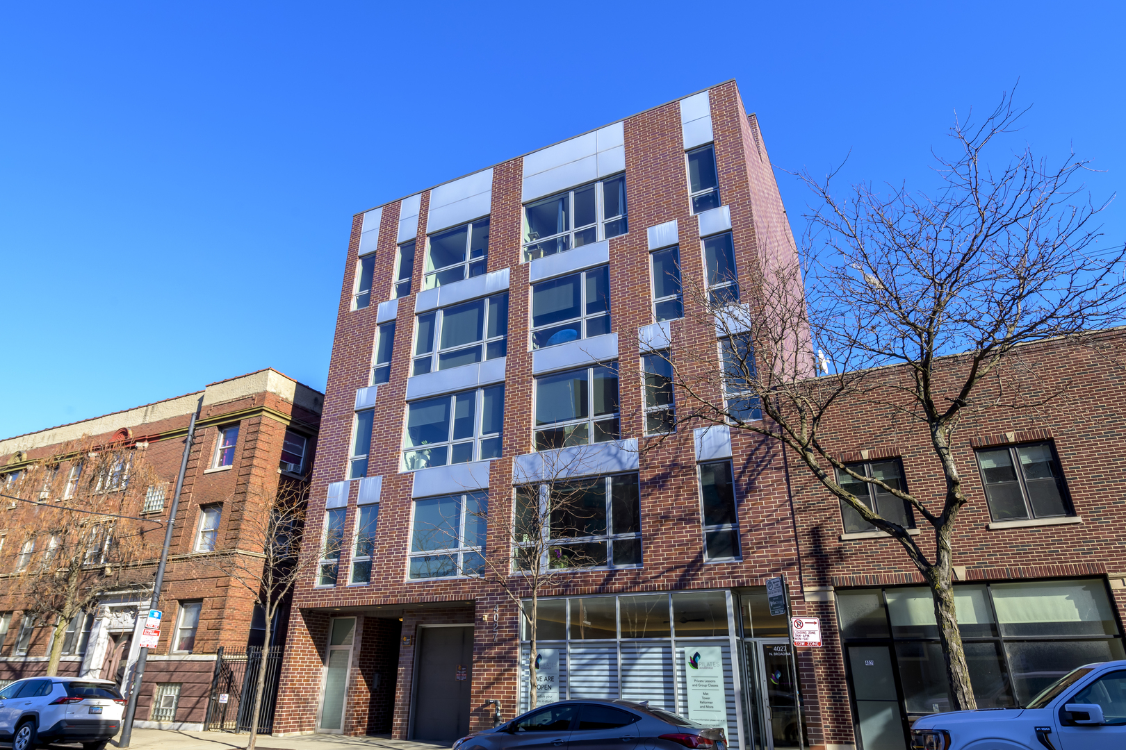 4027 N Broadway Street Unit: 204
